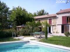 photo de gite Fontvert avec piscine près de Salon de Provence