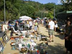 photo de brocante  vide greniers